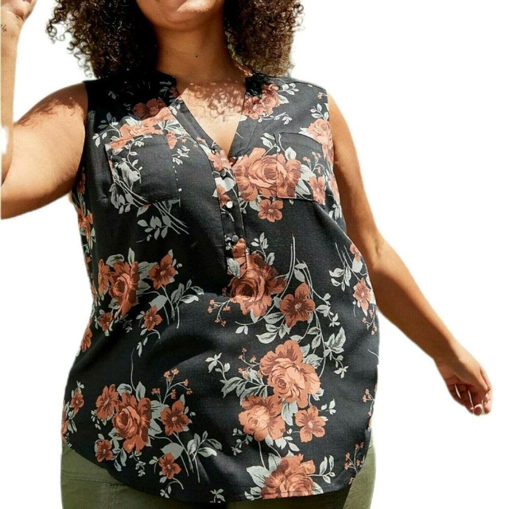Torrid Harper Tank Floral 5 5X Stretch Sleeveless Chest Pockets 3 Button Top